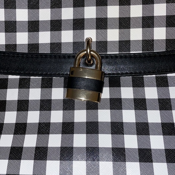 Black and White Checkered Handbag - Signature Avon - Picture 3 of 7